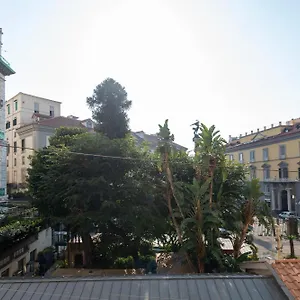 Well - Piazza Dei Martiri Bed & Breakfast Napoli